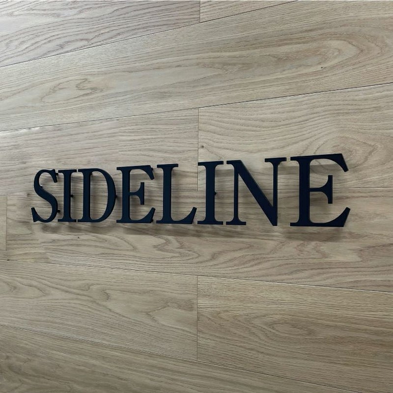 ステンレス切り文字 黒の文字看板　会社銘板 事務所看板　アイアン調看板